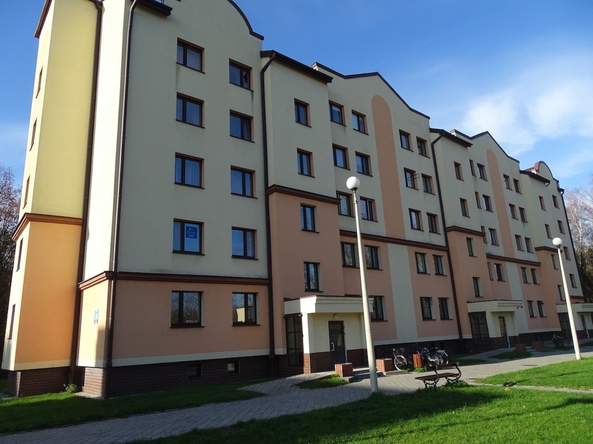 Wojsko organizuje pierwszy w tym roku przetarg na tanie mieszkania w Leźnicy  Wielkiej (zobacz zdjęcia mieszkań) | Dziennik Łódzki