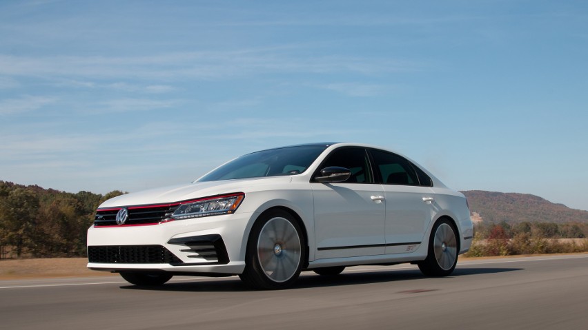 Volkswagen Passat GT Concept...