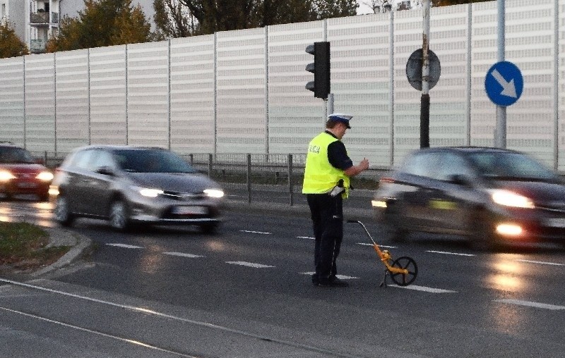 Potrącenie rowerzysty na ul. Zgierskiej. Nie jeździły tramwaje