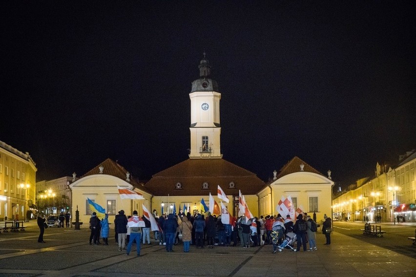Białystok solidarny z Ukrainą. Mieszkańcy okazali wsparcie...