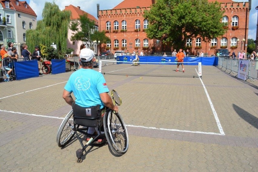 Tenis na wózkach, czyli o super sprawnych niepełnosprawnych [wideo, zdjęcia]