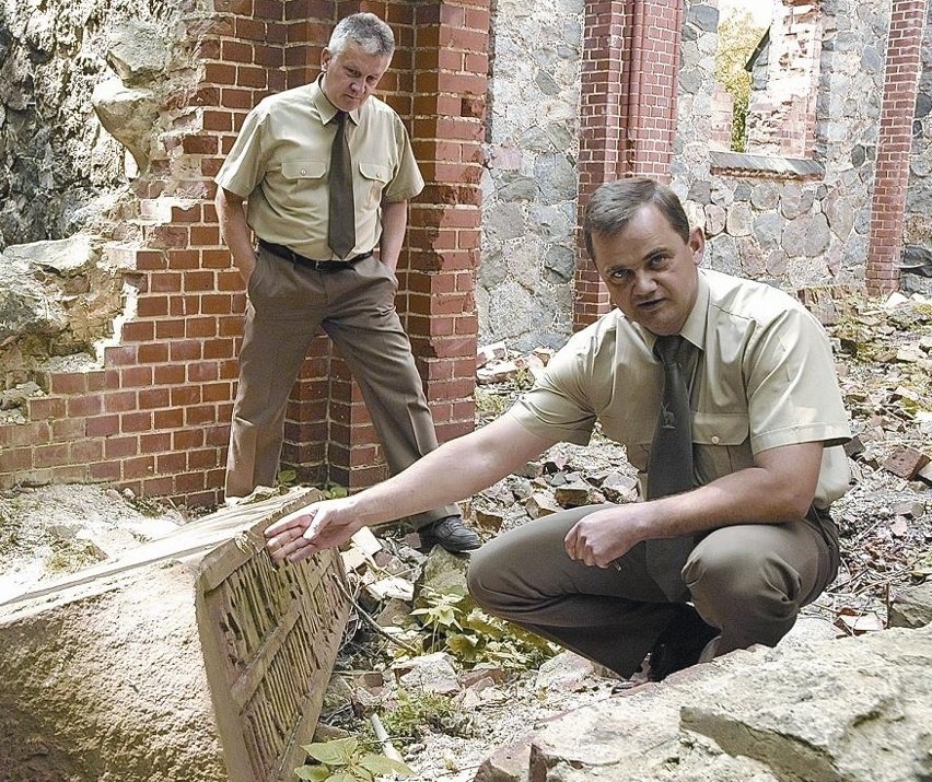 - Do niedawna ruin tej kaplicy nie było widać spod zarośli,...