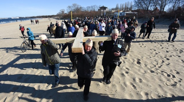 Droga Krzyżowa "Brzegiem Morza" - 26.03.2022 Gdańsk