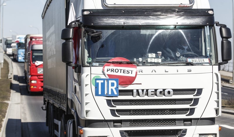 Protest pracowników firm transportowych w Rzeszowie....