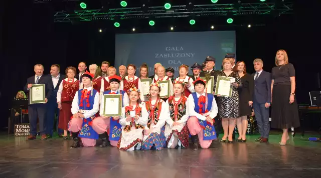Nagrodzeni tytułem Zasłużony dla Powiatu Chełmskiego  przedstawiciele gmin Białopole, Leśniowice, Wojsławice, Żmudź, Ruda-Huta, Sawin i Wierzbica.