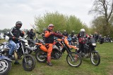 Pasjonaci motocykli z Solca Kujawskiego hucznie rozpoczęli sezon (zdjęcia)
