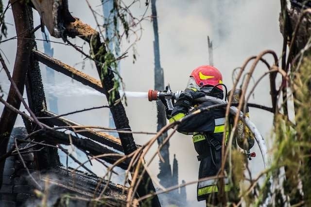 pożar,baraki straż pożarna toruńskapożar,baraki straż pożarna toruńska