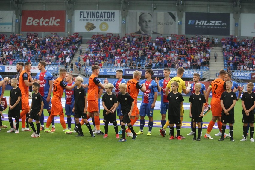 Piast Gliwice przegrał z Zagłębiem Lubin 0:1...