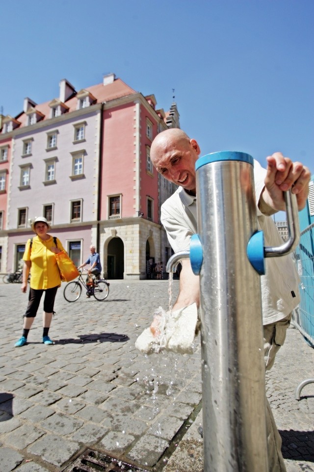 Ze zdrojów chętnie korzystają wrocławianie