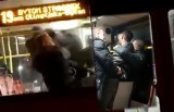 Kontrolerzy biletów ujęli agresywnego pasażera, który jechał na gapę. Przekroczyli uprawnienia? WIDEO