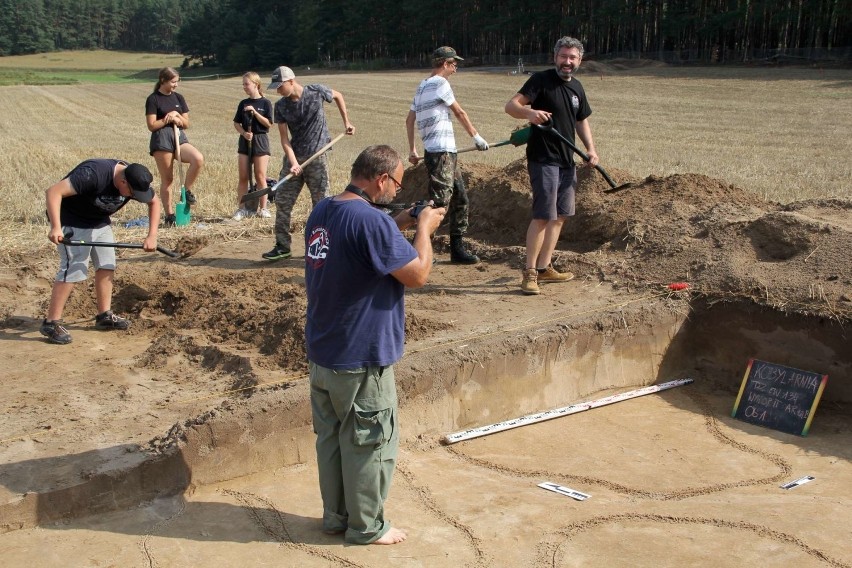 Archeologom pracującym w Kobylarni koło Sierakowa udało się...