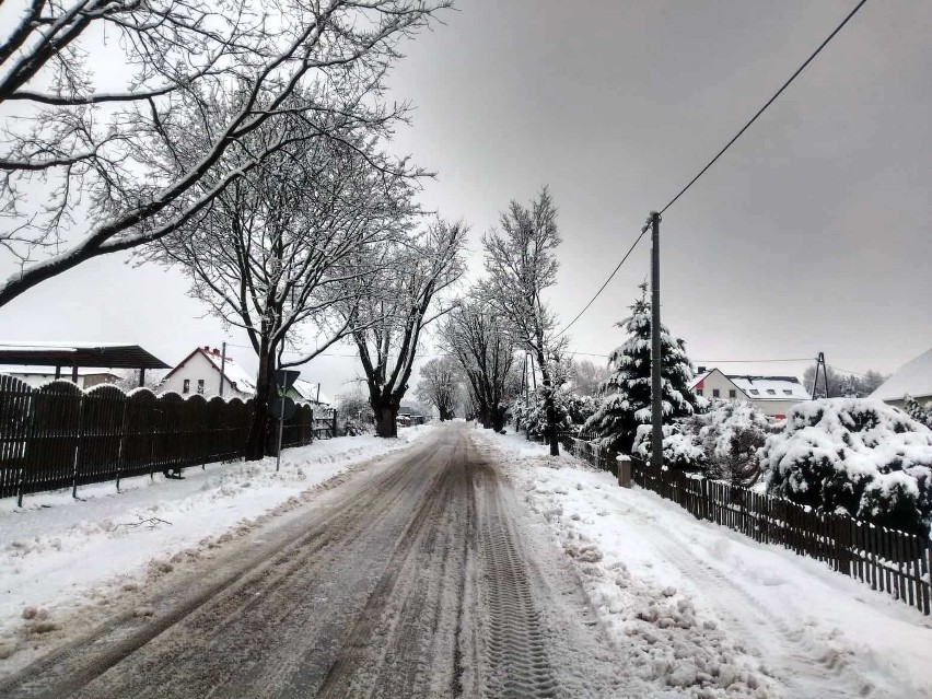 Gdzie są drogowcy? Gdzie są piaskarki? Kierowcy z powiatu bytowskiego wściekli (ZDJĘCIA)