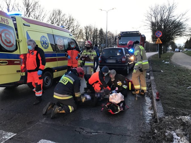 Słupscy kierowcy rozjeżdżają pieszych na przejściach. Potrzeba zmian