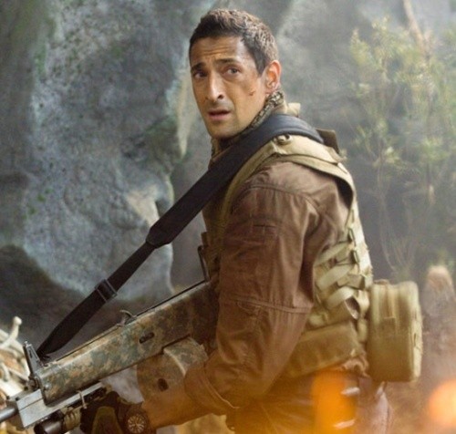 Adrien Brody zagrał najemnika dowodzącego elitarna grupą żolnierzy zesłanych na obca planetę.