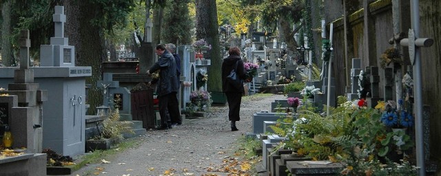 Na Cmentarzu Głównym w Przemyślu całkowicie wstrzymano pochówki.