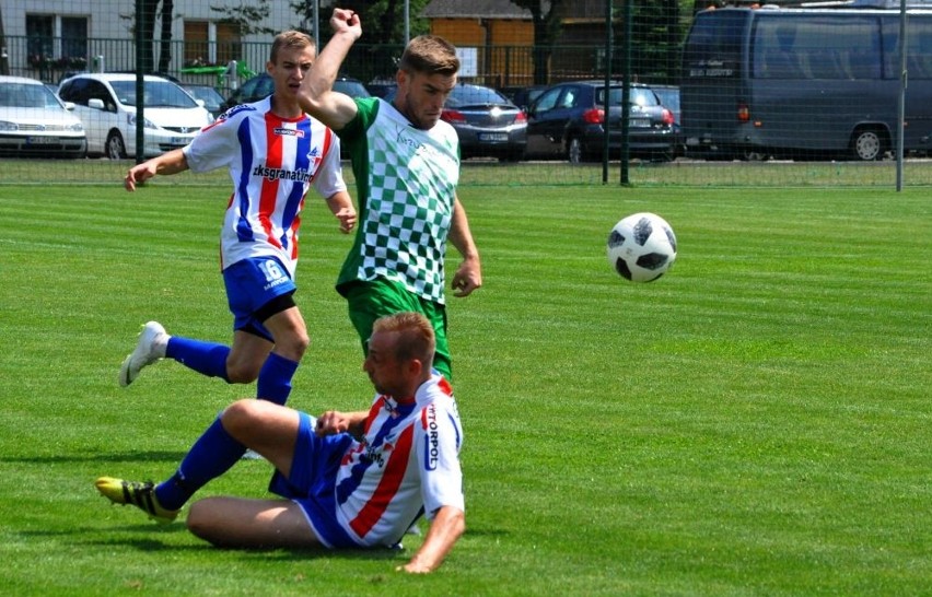 Tomasz Bartosiak (w biało-zielonym stroju) nowy nabytek...