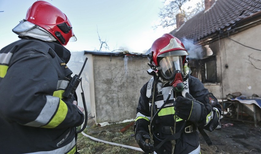 Tysiące litrów niebezpiecznej substancji na posesji w Dzietrzychowicach. Właściciel zatrzymany