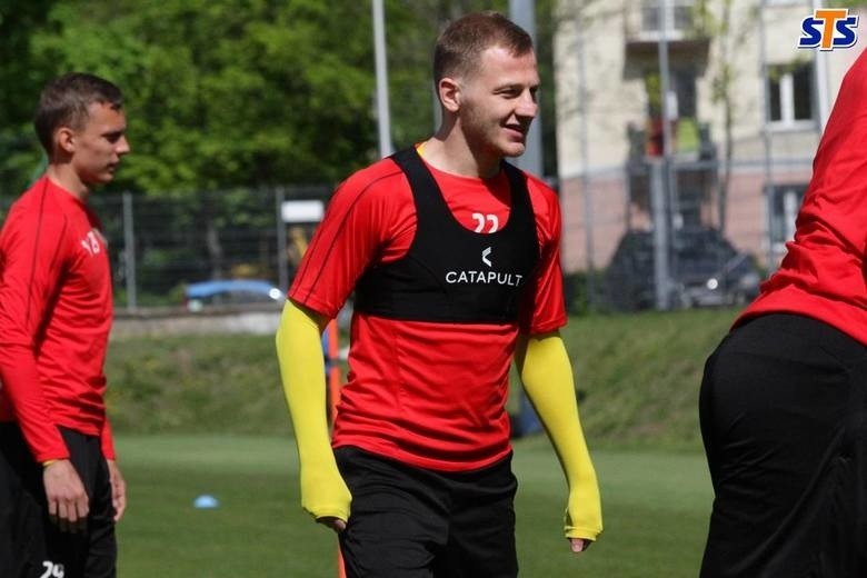 Piłkarze Korony Kielce w czwartek rozpoczynają przygotowania do sezonu. W drużynie doszło do kadrowej rewolucji 