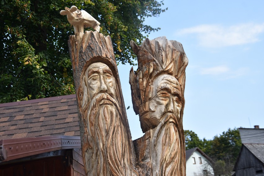 Rzeźba św. Pawła i bł. Euzebiusza w leśniowskim sanktuarium...