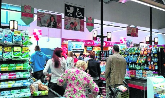 Co irytuje Polaków podczas zakupów w sklepach?Co irytuje podczas zakupów w sklepach?
