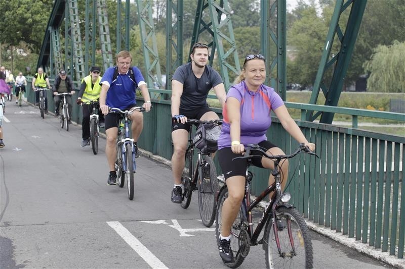 Ponad setka rowerzystów pojawiła się na rajdzie, na który...