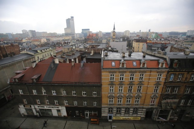 Taka panorama Katowic rozpościera się z dachu nowego Hotelu Mariackiego