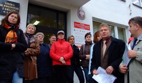 Rodzice gimnazjalistów nie chcą by ich uczniowie zostali przeniesieni do Zawadzkiego.