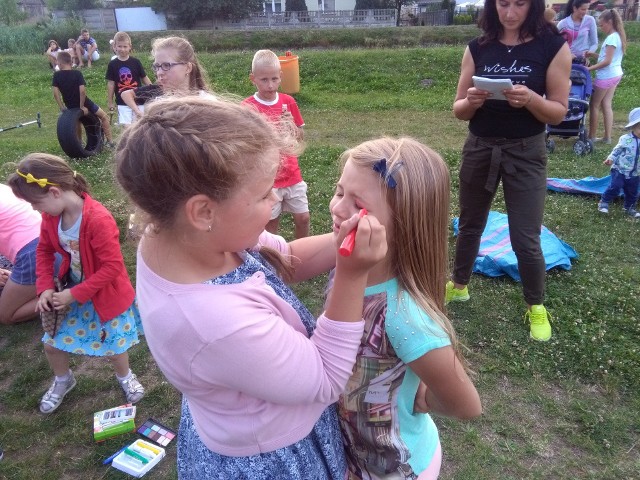 Na festynie z okazji Święta Jagody w Sadku koło Szydłowca było dużo atrakcji także dla najmłodszych uczestników zabawy.
