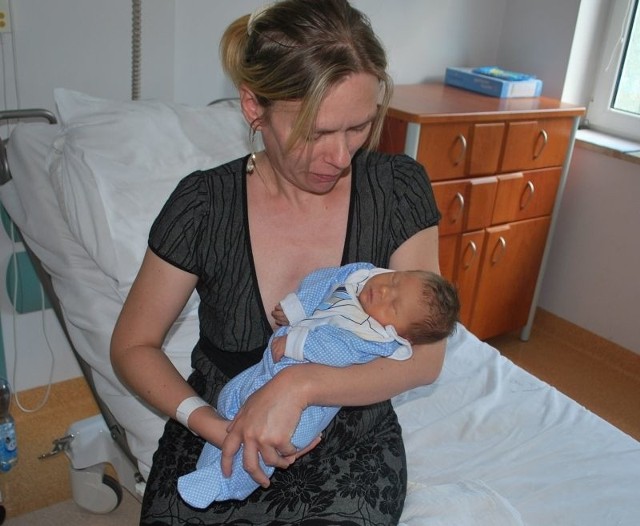 Daniel Michalski, syn Emilii i Piotra z Wiktorowa urodził się 2 czerwca. Ważył 2700 g i mierzył  49 cm. Na brata w domu czekały siostry: Ania, Martynka i Ola.