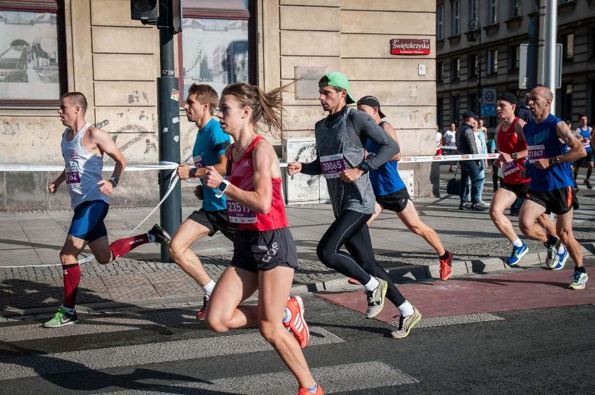 PZU Orlen Maraton Warszawski 2020: Trasa i program biegu. Warszawa: Utrudnienia w ruchu 26.09 i 27.09, zamknięte ulice, zmiany w komunikacji