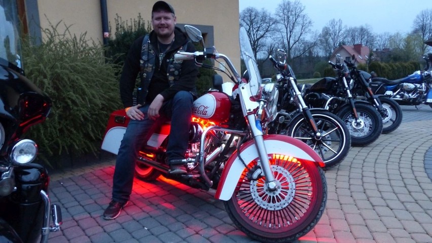 Zlot klubu Harley Owners Group w Suchedniowie. Przybyło 167 motocykli