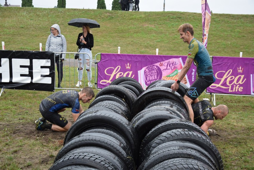 Ostrołęka. Runmageddon 2022 w deszczu. 6.08.2022. Zdjęcia