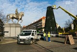 16-metrowa choinka za 100 tys. zł święta spędzi w magazynie. Powodem oszczędności