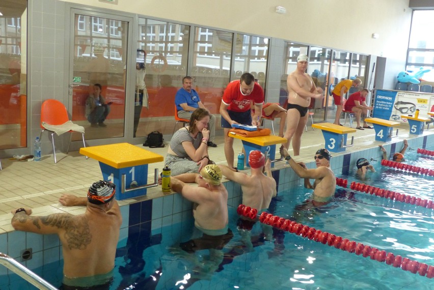 Godzinny Maraton Foka 2018 w Kielcach. Jego uczestnicy przepłynęli 133 kilometry [WYNIKI, ZDJĘCIA]