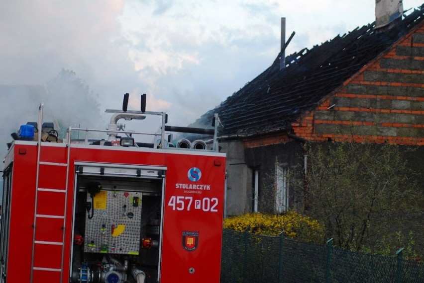 Pożar w Suchorzewku: Dwie rodziny straciły dach nad głową