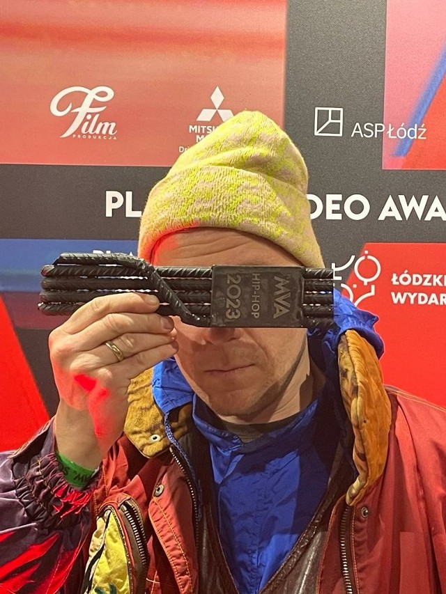 Nagroda w kategorii hip hop powędrowała do Krzysztofa Kiziewicza, białostockiego twórcy, reżysera klipu "Bym poszedł" twórców Łona x Konieczny x Krupa.