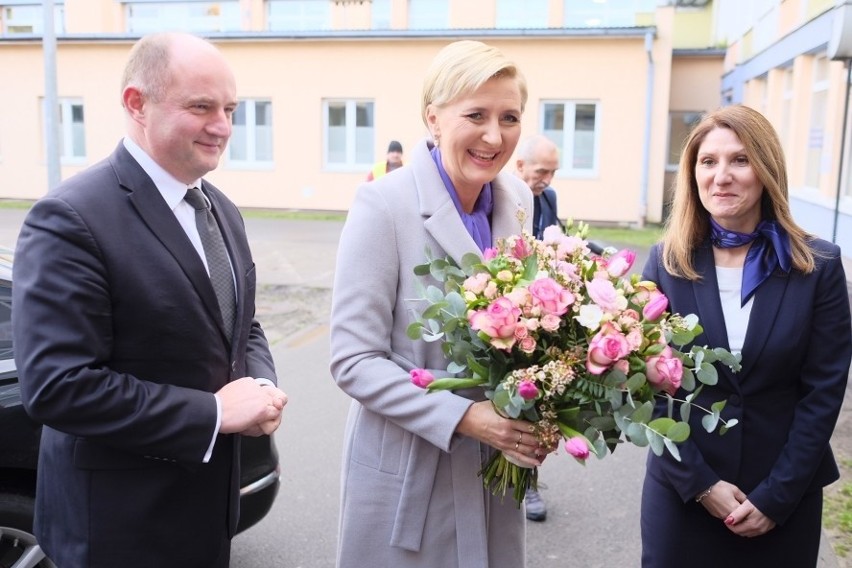 Z okazji Światowego Dnia Wcześniaka pierwsza dama odwiedziła...