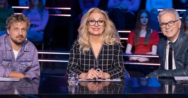 Kolejne zmiany w 18. edycji programu „Twoja twarz brzmi znajomo”. Wygląda na to, że znowu zmieni się skład jury popularnego programu! Kto zostanie zastąpiony i dlaczego? Sprawdźcie!