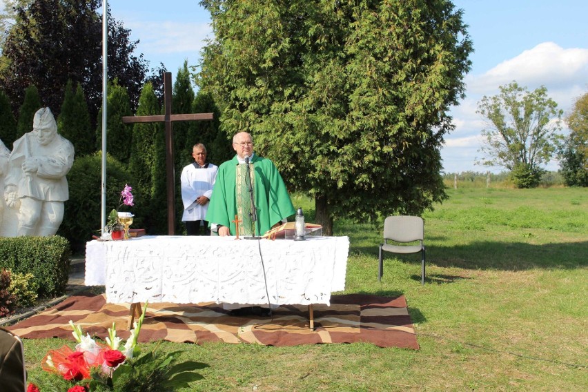 Obchody 83. rocznicy wybuchu II wojny światowej w Ksanach. Mieszkańcy gminy Opatowiec uczcili pamięć poległych. Zobaczcie zdjęcia