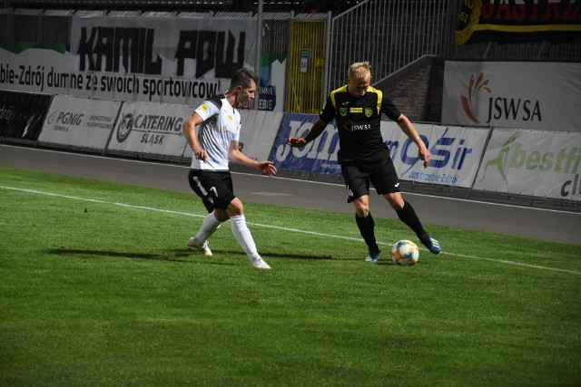 Kolejny mecz w Jastrzębiu pomiędzy GKS-ami tym razem nie znalazł zwycięzcy.