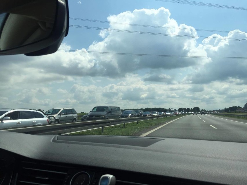 Znów korek na autostradzie A4. Ma kilka kilometrów [ZDJĘCIA]