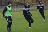 Piłkarze z Kongo, Holandii i Brazylii trenują z pierwszoligowym Radomiakiem Radom. Zieloni w niedzielę zagrają ze Stomilem w Olsztynie  
