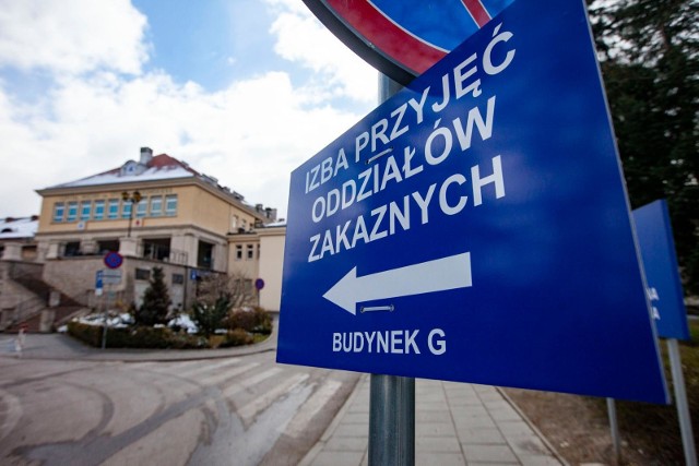 Jeśli chodzi o powiaty najwięcej zakażeń odnotowano w powiecie krakowskim (44).