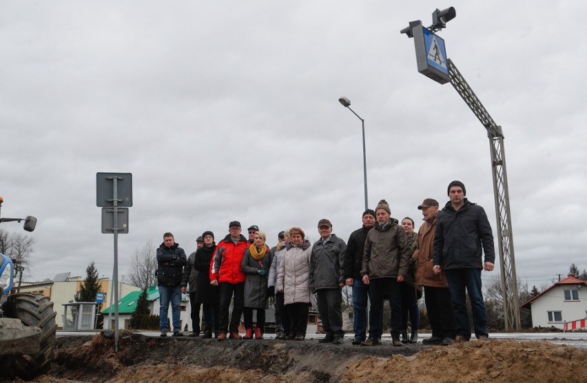 Remont drogi uprzykrzał życie mieszkańcom Głuchowa, dlatego...