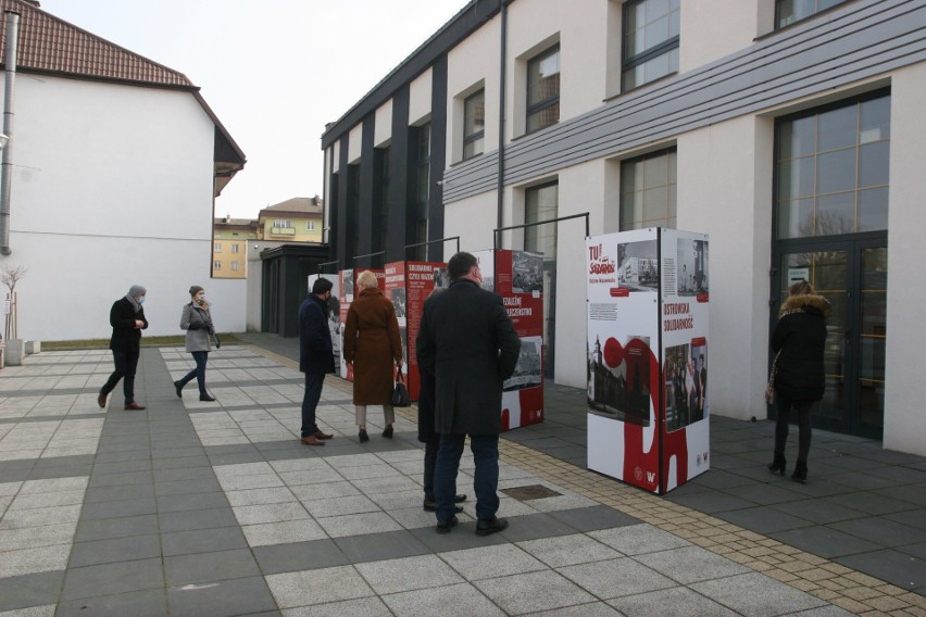 Wystawa IPN „Tu rodziła się Solidarność” zawitała do Ostrowi Mazowieckiej. 26.03.2021