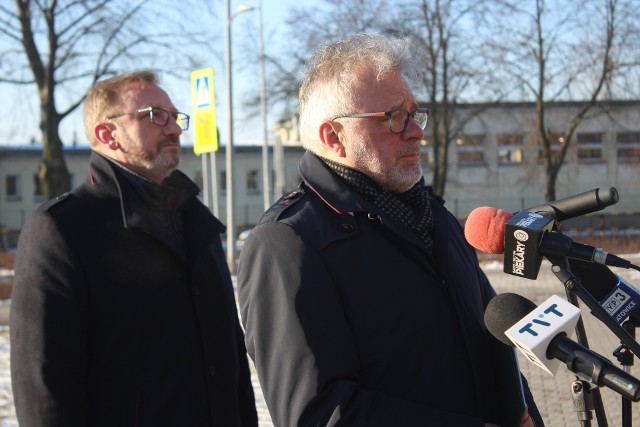 Podczas konferencji prasowej zorganizowanej w Knurowie, wojewoda śląski Jarosław Wieczorek przekonywał, że dzięki środkom przyznanym przez rząd, możliwy jest rozwój infrastruktury drogowej na Śląsku