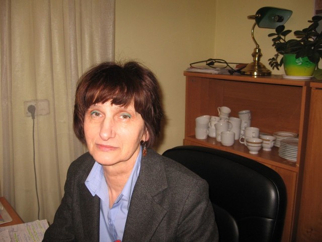 Danuta Cholewa, ze środowiskiem muzycznym związana od 1974 roku. Przez wiele lat pracowała w Radomskim Towarzystwie Muzycznym. Obecnie popularyzuje muzykę jako pracownik Radomskiej Orkiestry Kameralnej.