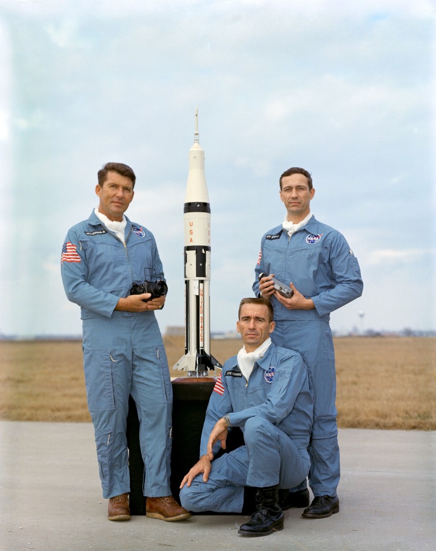 Pamiątkowa fotografia portretowa załogi Apollo 7
