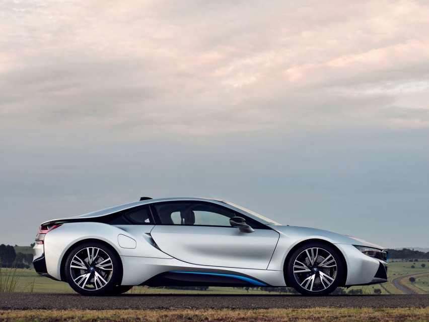 BMW i8...