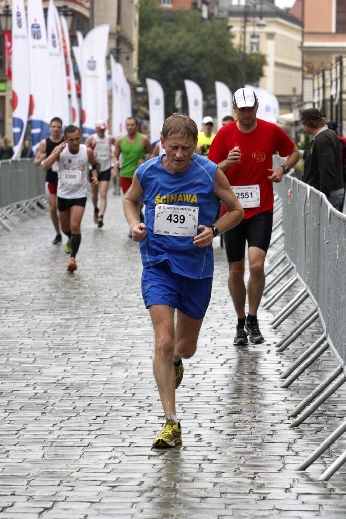 Maraton Wrocław - ZDJĘCIA - zawodnicy z numerami 401 - 600